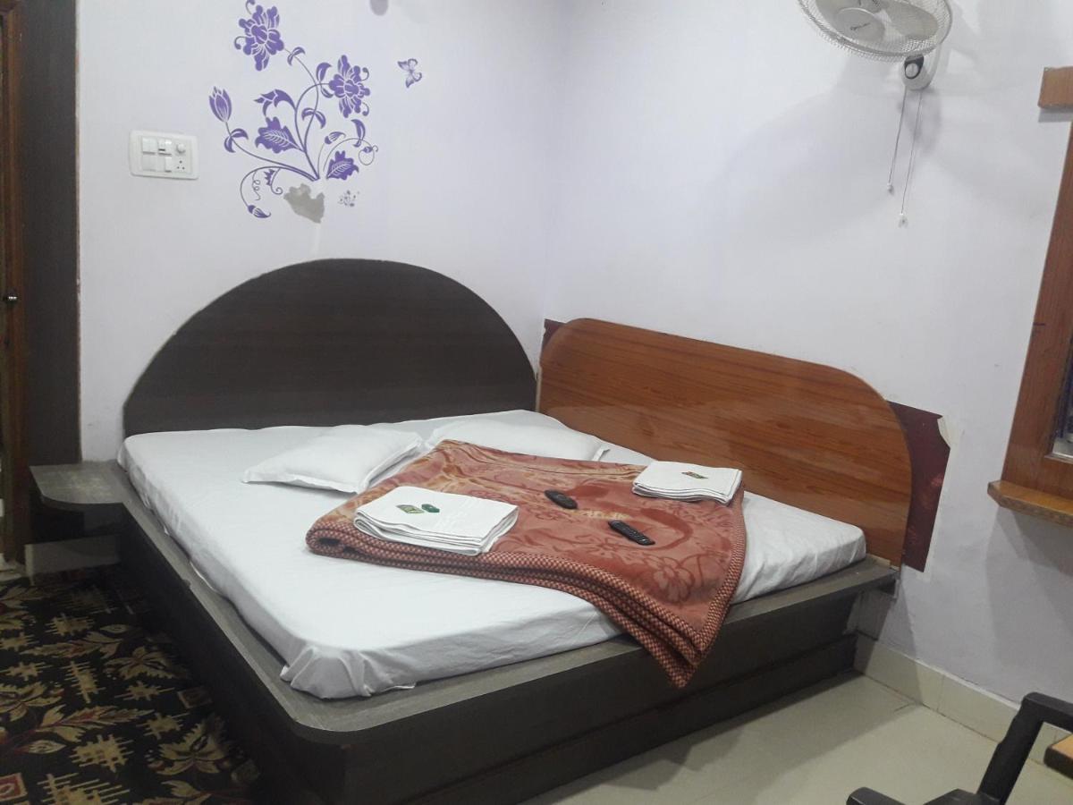 Hotel Rajvihar Pachmarhī Zewnętrze zdjęcie