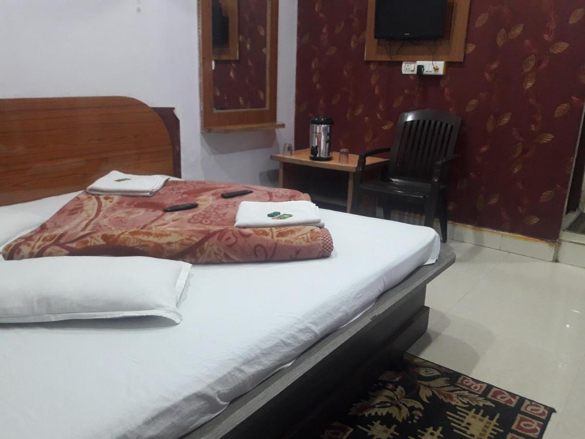 Hotel Rajvihar Pachmarhī Zewnętrze zdjęcie