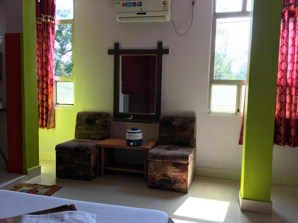 Hotel Rajvihar Pachmarhī Zewnętrze zdjęcie